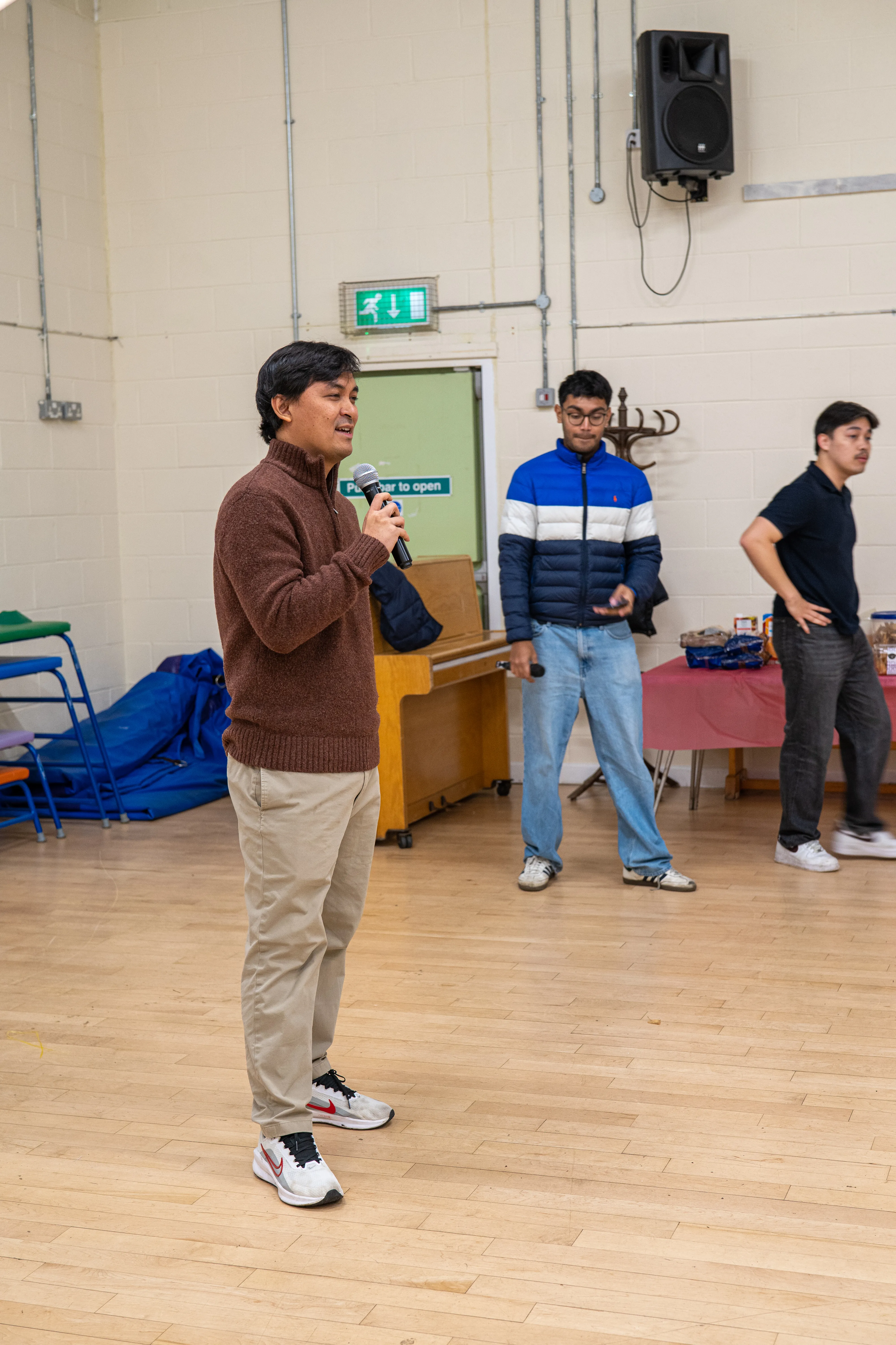 Winter Gathering - Image 19